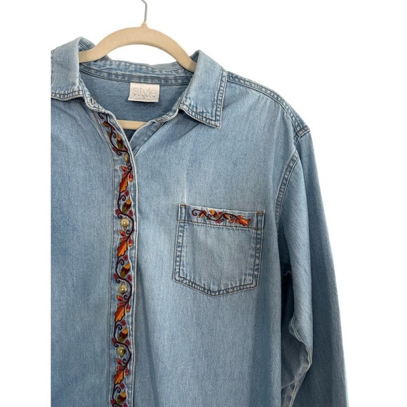 Vintage 90s Denim Workshirt with Embroidered Botanical Design Size Medium - Picture 2 of 6